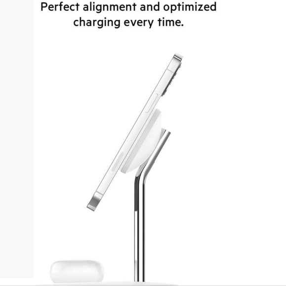 Belkin MagSafe 2-in-1 Wireless Charger - Picture 5 of 5